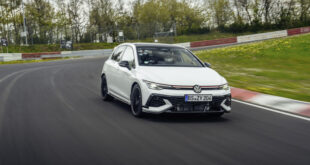 Golf GTI na pista de nurburgring